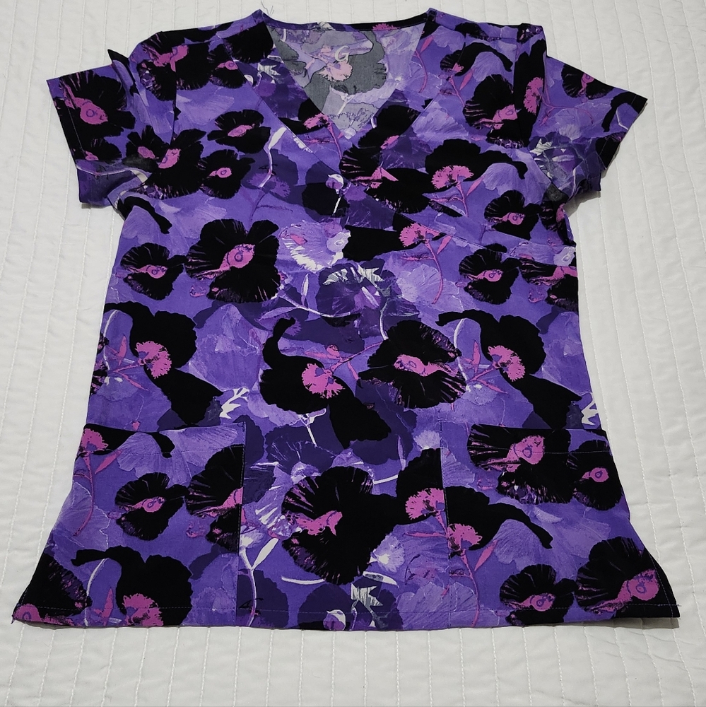 "G"   scrub top.  Small or medium.